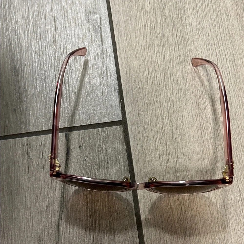 Gucci  Translucent Pink Sunglasses - Picture 10 of 11